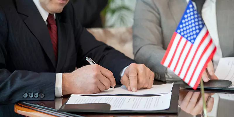Why Choose Our E2 Visa Legal Services in Spain?